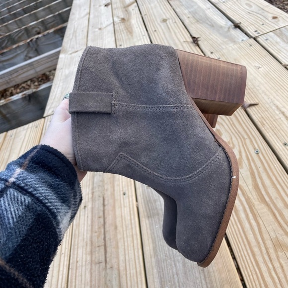 Splendid Lakota Grey Suede Boho Stacked Heel Pull On Ankle Booties - Picture 6 of 11